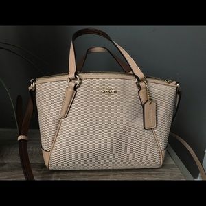 Cross body Coach bag